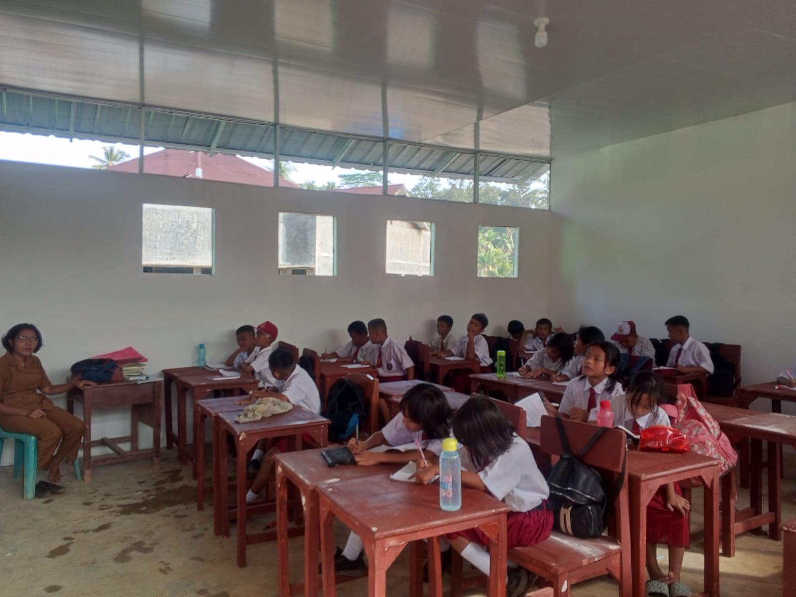 Bantu Siswa Terdampak Bencana di Sumut dan Sumbar, PERSIS Bangun Ruang Kelas Darurat