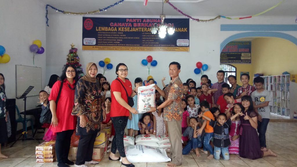 Empati pada Yatim Piatu dan Fakir Miskin, DPD PDIP Sumut Berbagi Tali Asih