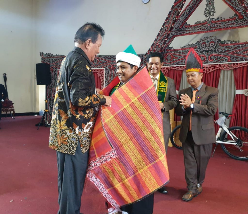 Tuan Guru Batak Ucapkan Salam Pancasila dalam Deklarasi Rajagukguk Sedunia