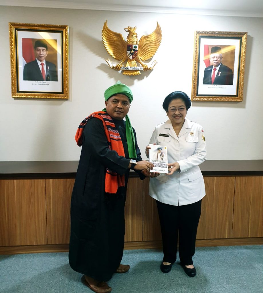 Dihadapan Megawati, Tuan Guru Batak Sampaikan Dakwah Kebangsaan