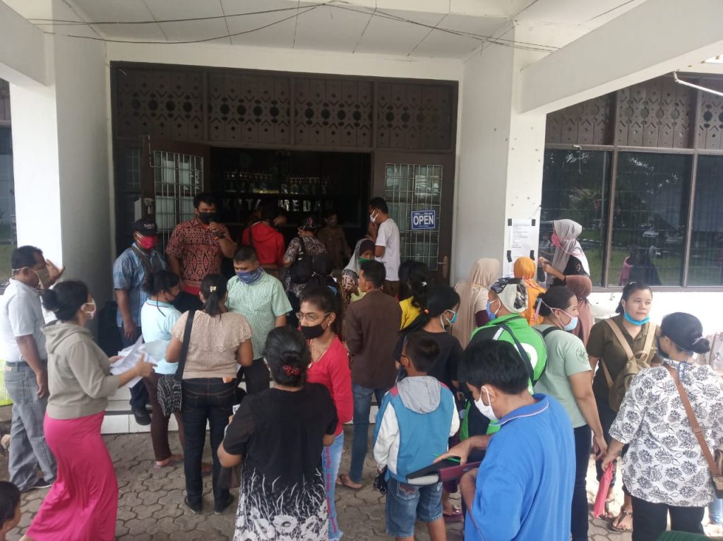 Warga Datangi Kantor Dinsos Medan, Minta Penjelasan Dana BLT Kelurahan Terdampak Covid-19