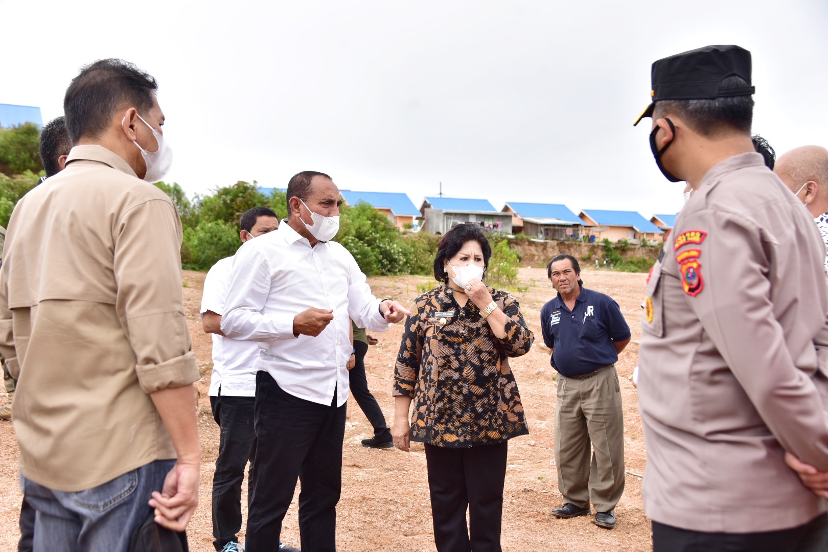 Puncak Siosar