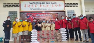 Salurkan Bantuan ke Martubung, Rapidin Simbolon Ajak Warga Tak Buang Sampah Sembarangan Antisipasi Banjir