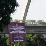 Spanduk raksasa
