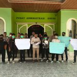 Tuntut Rektor Mundur