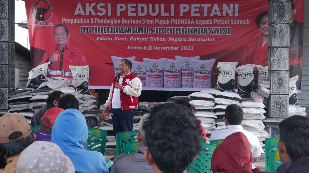 PDIP Sumut Adakan Penyuluhan Pertanian dan Bagikan 5 Ton Pupuk di Samosir