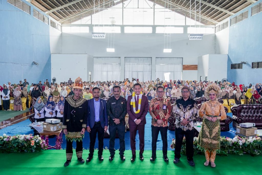 Syafii Efendi Motivasi 1000 Guru di Nagan Raya