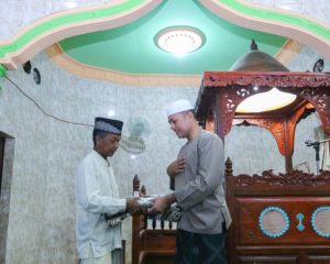 Musa Rajekshah Berbagi dengan Bilal Mayit