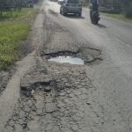 Jalan berlubang