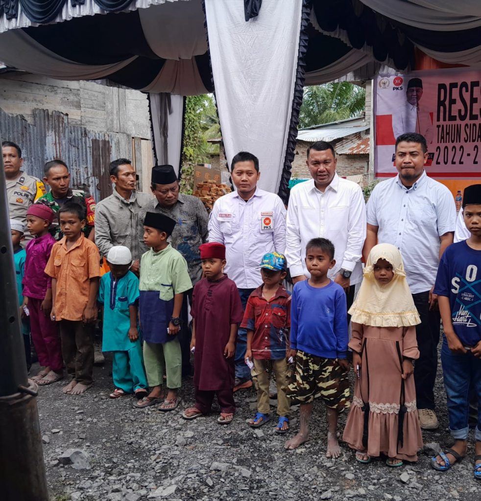 Reses ke Kualuh Leidong, Dedi Iskandar Serap Aspirasi Masyarakat dan Perkenalkan Bacaleg