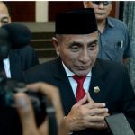 Beri keterangan pers