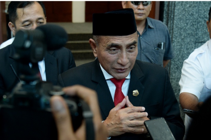 Beri keterangan pers