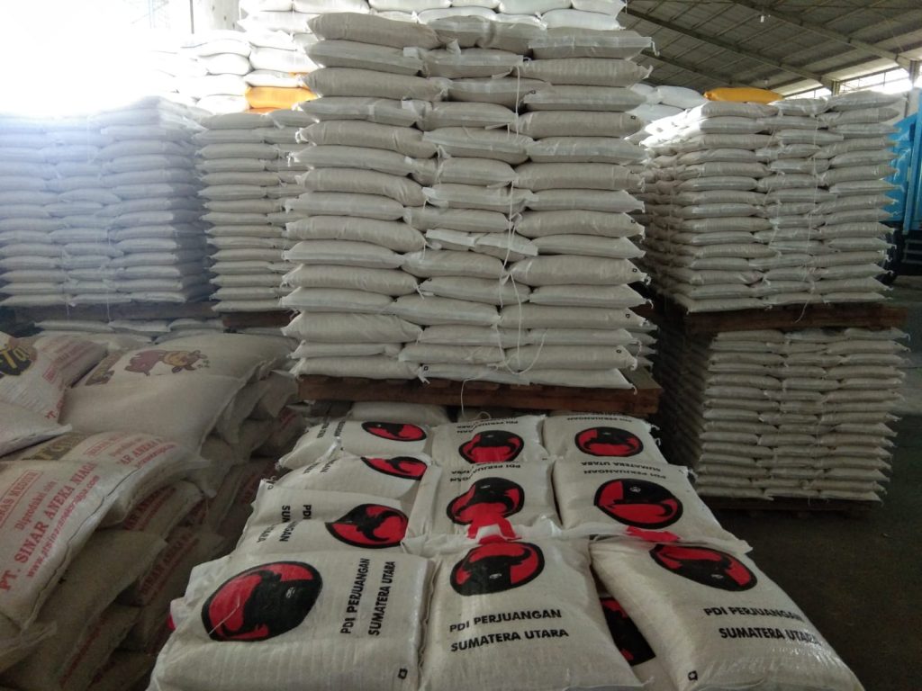 30 Ton Paket Bingkisan Ramadan Disalurkan PDI Perjuangan Sumut ke Labuhanbatu Raya dan Tabagsel