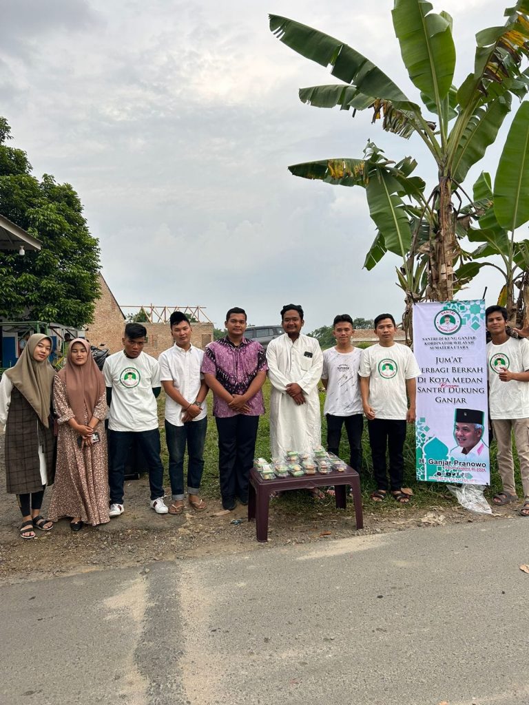 SDG Sumut Adakan Kegiatan Jumat Berkah dengan Berbagi Makanan dan Takjil ke Masyarakat Kota Medan