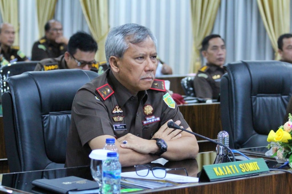 Diduga Peras Keluarga Tersangka Narkoba, Kajatisu Copot Jaksa Kejari Batubara