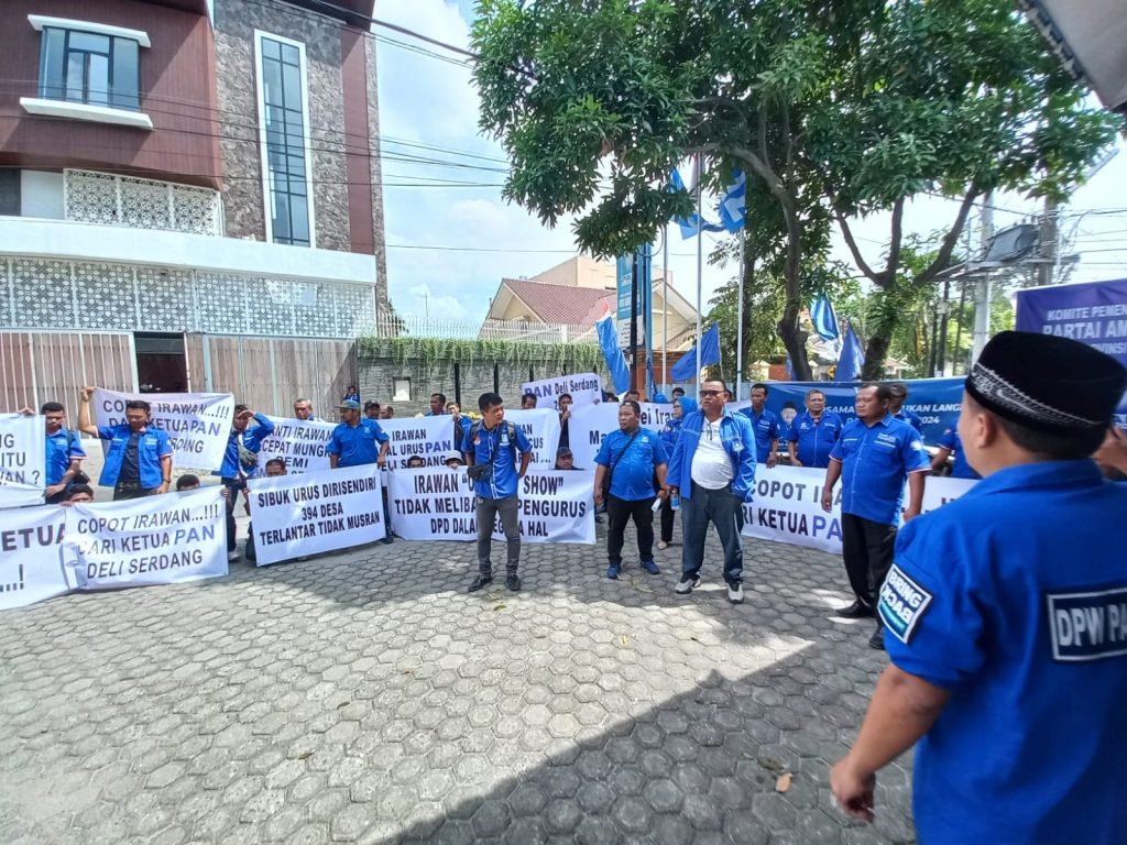 Kader PAN Deli Serdang Demo ke DPW, Tuntut DPP Copot Irawan dari Jabatan Ketua
