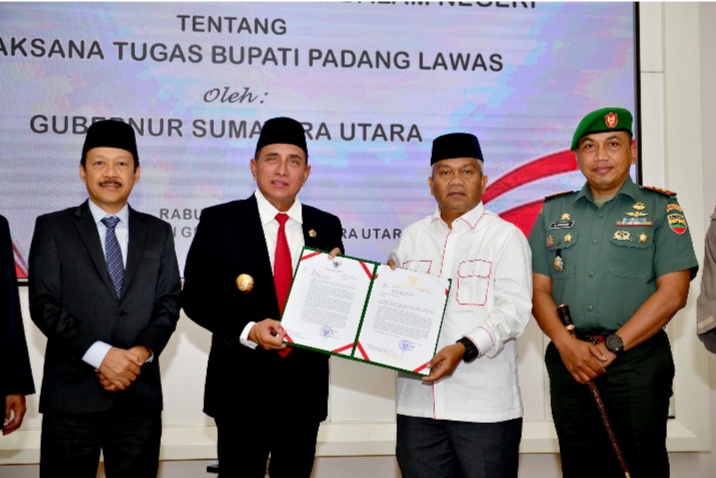 Serahkan Surat Mendagri