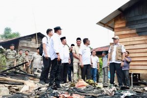 Bupati Madina Kunjungi Dua Desa Korban Kebakaran