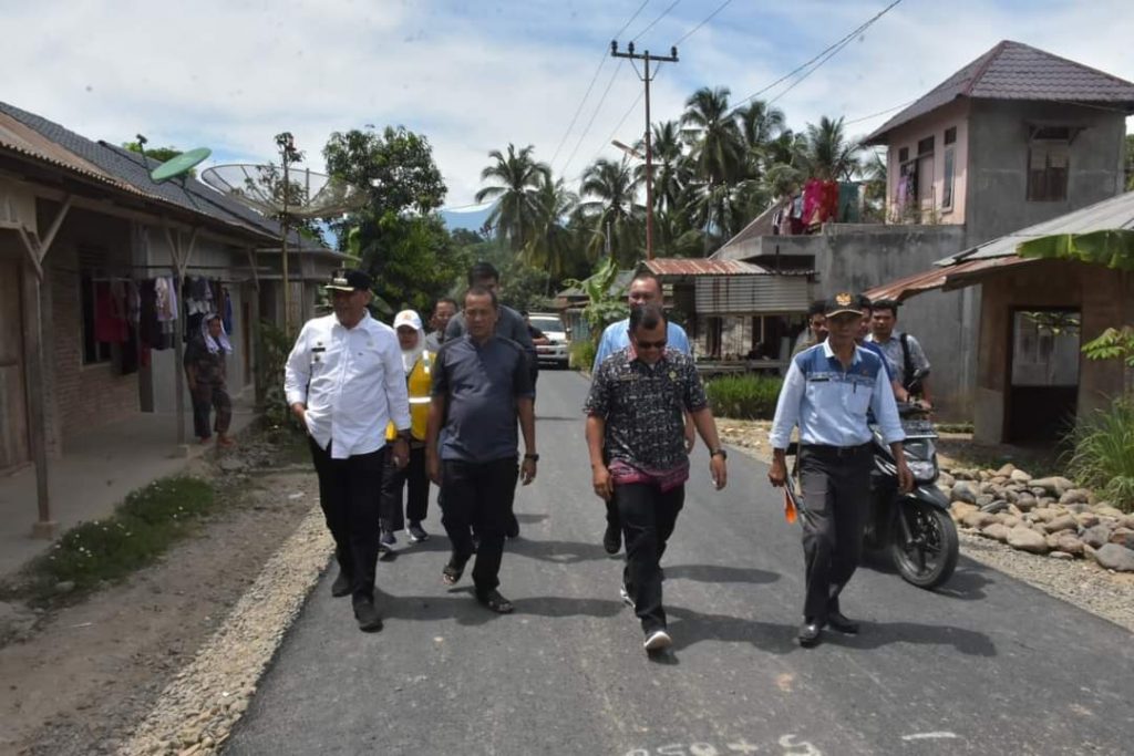 Bupati Madina Tinjau Progres Pembangunan Jalan Kabupaten