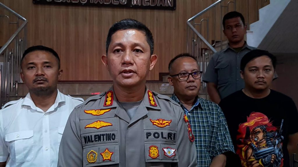 Polisi Tembak Pelaku Pembunuhan Wanita Dalam Mobil di Klambir V