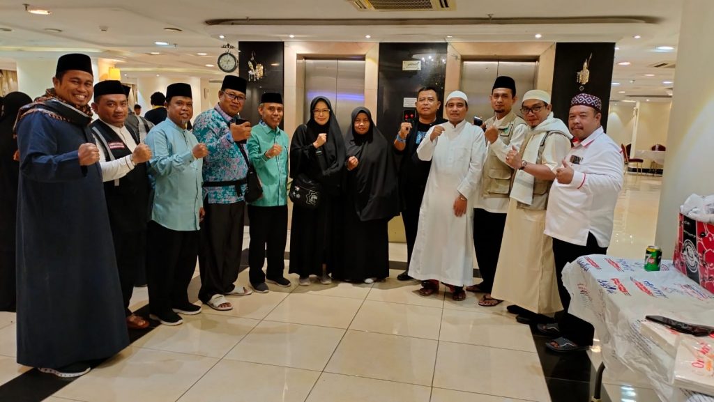 Rektor UIN Sumut dan Alumni Gelar Silaturahmi dan Doa Bersama di Tanah Suci