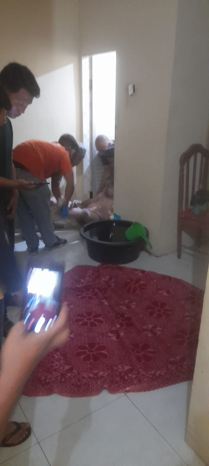 Lansia ditemukan tewas di kontrakan