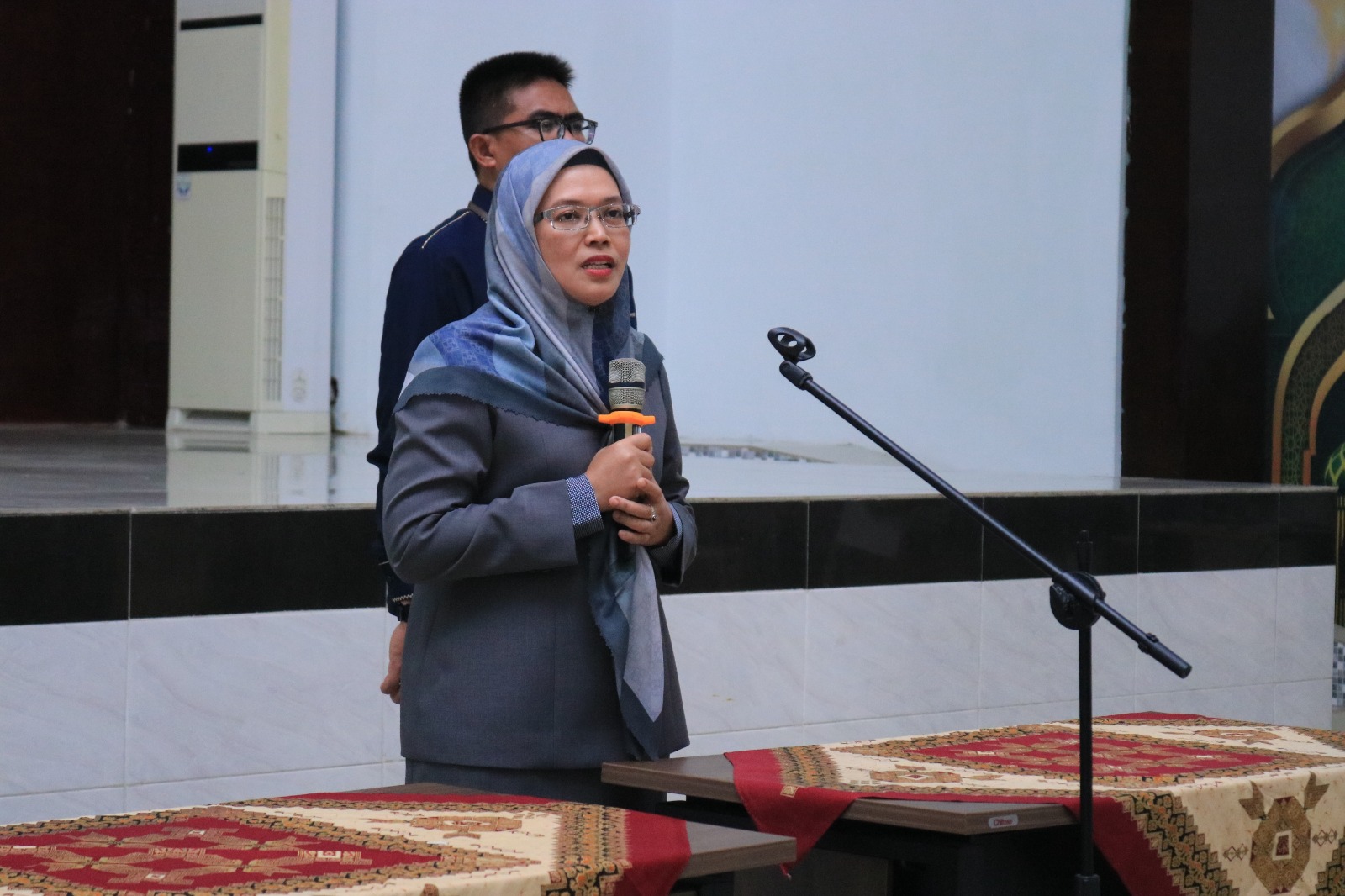 Prof Nurhayati