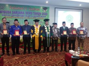Wisuda Al Hikmah