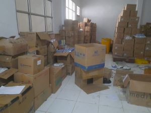 Ratusan dus obat kadaluarsa
