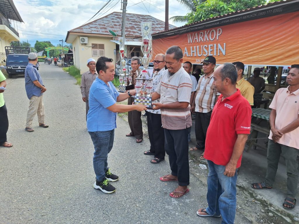 Warga Antusias Ikuti  Lomba Catur Cup I Piala Putra Mahkota Alam