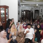 Ibu-ibu Majelis Taklim Dukung Rahudman