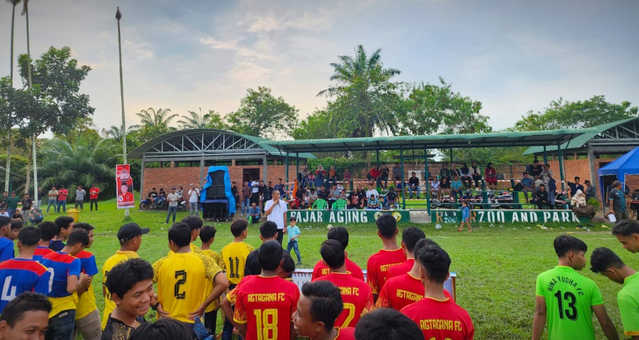 Turnamen Sepak Bola