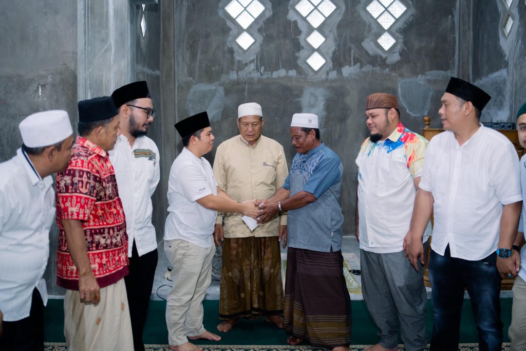 Putra Mahkota Alam Bantu Pembangunan Masjid di Desa Gunung Manaon