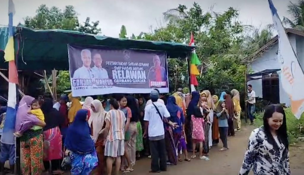 Pasar Murah Relawan Gerbang Ganjar di Sergai Diserbu Emak-emak
