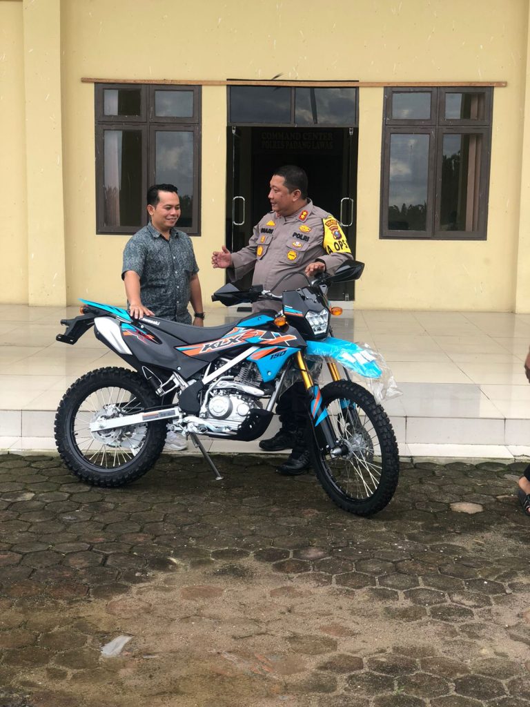 Polres Palas Terima Bantuan 1 Unit Sepeda Motor dari PT Sinar Halomoan