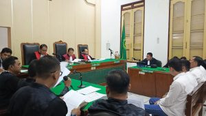 Wakil Ketua DPRD Labuhanbatu Jalani Sidang Perdana di Kasus Suap Bupati Erik Adtrada