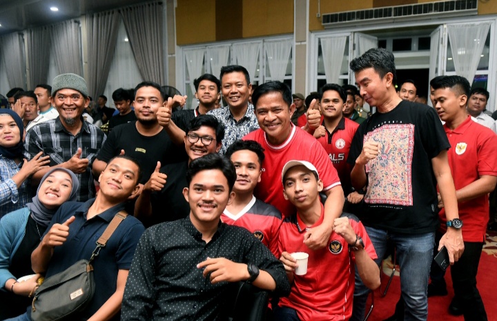 Nobar Timnas U23