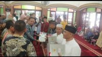Sejumlah Rumah Ibadah dan TPU di Sumut Terima Sertifikat Wakaf dari Kementrian ATR/BPN