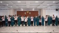 Eli Mahrani Lantik 15 TP PKK Kecamatan di Madina