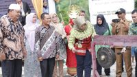 Wabup Madina Hadiri Festival Permainan Leluhur di Tambangan