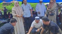Momen Idul Adha: Putra Mahkota Alam Sembelih Hewan Qurban