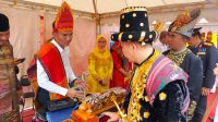Kunjungi Stand Pameran Hasil Karya WBP Rutan Kelas I Medan, PJ Gubernur Sumut Terkesan