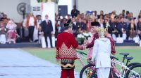 Menteri AHY Menangkan Busana Adat Terbaik pada Upacara Penurunan Bendera Sang Merah Putih di IKN