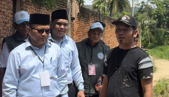 Pasca Pengundian Nomor Urut, Paslon Letnan-Pahlevi Temui Petani di Desa Siloting