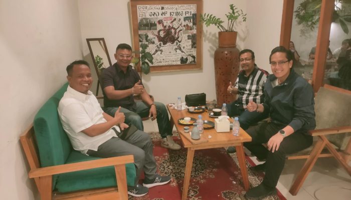 Akademisi Terpikat Sikap Terbuka Rico Waas dalam Berpikir