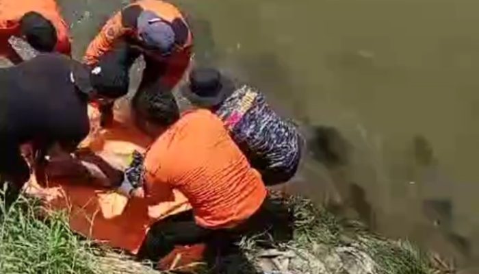 Warga Pekan Binjai Heboh, Sesosok Mayat Laki-laki Tanpa Identitas Ditemukan Mengambang di Bawah Jembatan Kembar