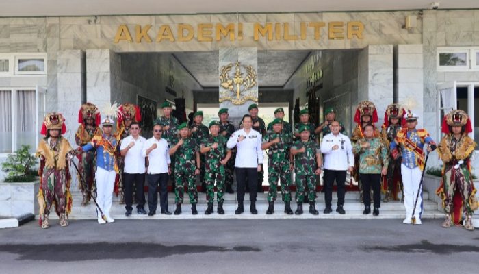 Beri Pembekalan ke Taruna/i Akmil di Magelang, Gubernur Akmil Nilai Menteri AHY Patut Jadi Panutan, Miliki Tripola Dasar