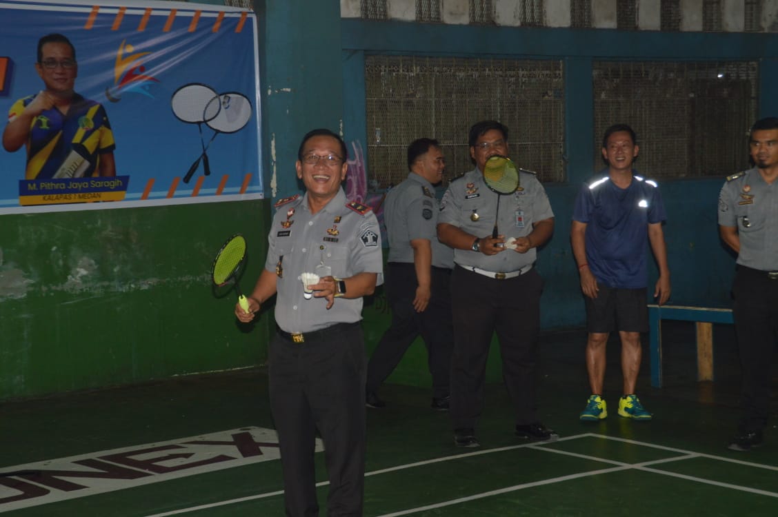 Lapas Medan gelar turnamen badminton