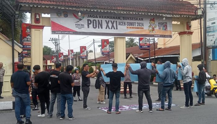 Aliansi Pemuda Peduli Demokrasi Gelar Aksi Damai di Depan Polres Binjai