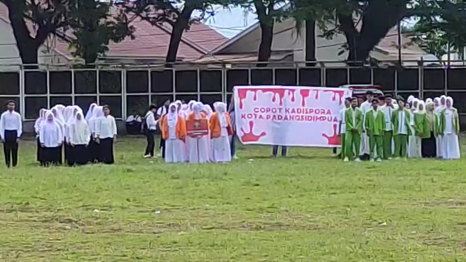 Aksi Demo di Acara Sumpah Pemuda